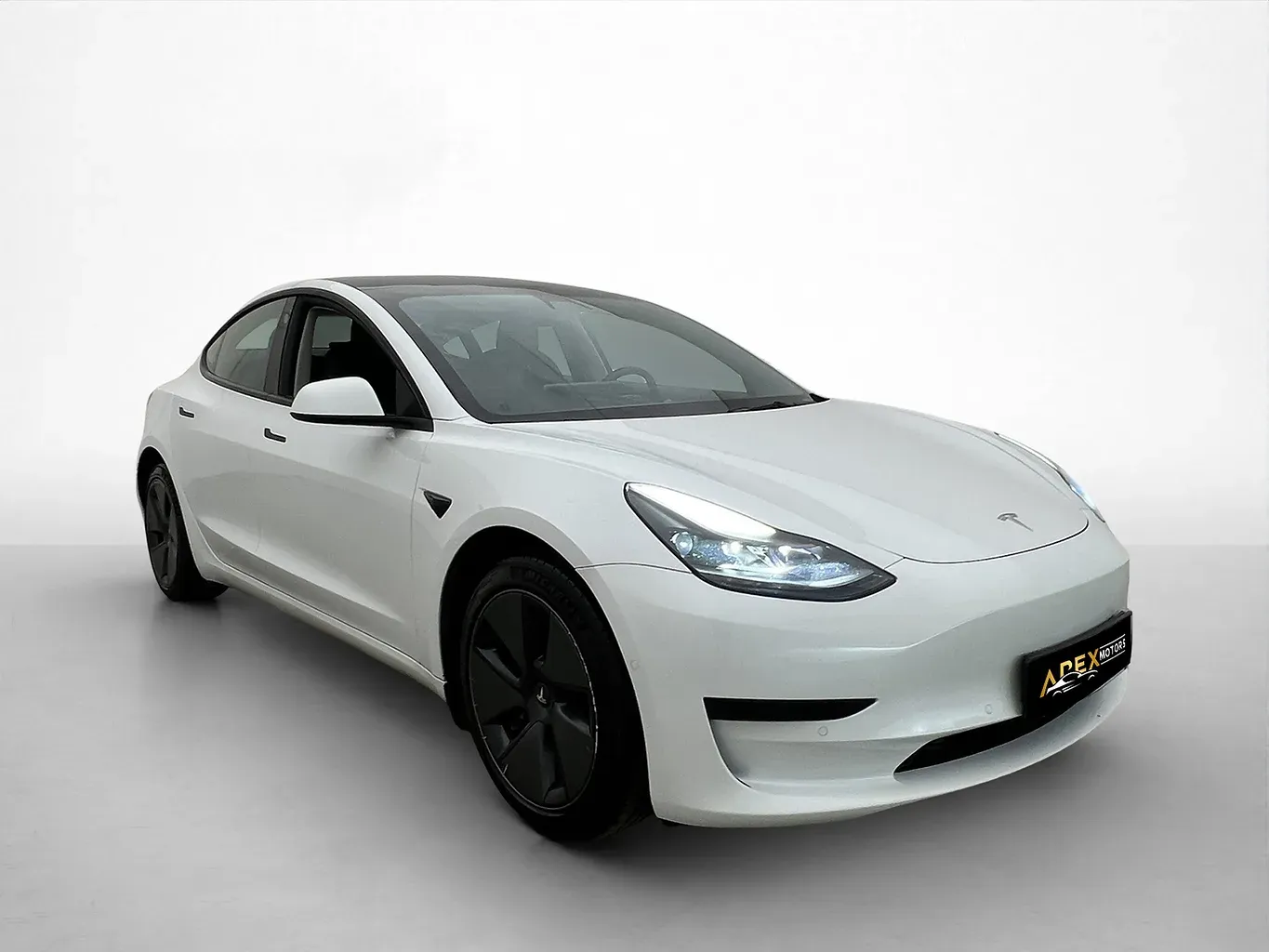 Tesla Model 3 Standard Range Plus 2021, alb, fotografia 1 din 16